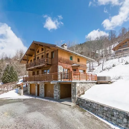Chalet Himalaya , 10 Person With 5 Ensuite Bedrooms And Outdoor Jacuzzi In Centre Meribel