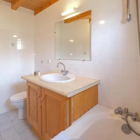 Chalet Himalaya , 10 Person With 5 Ensuite Bedrooms And Outdoor Jacuzzi In Centre Meribel