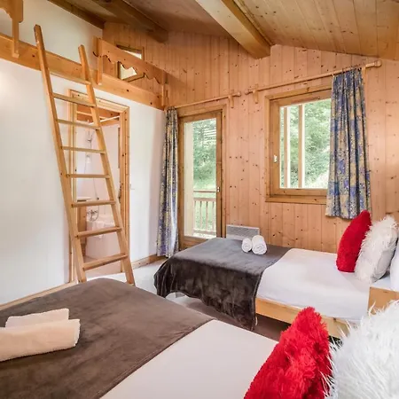 Chalet Himalaya , 10 Person With 5 Ensuite Bedrooms And Outdoor Jacuzzi In Centre *