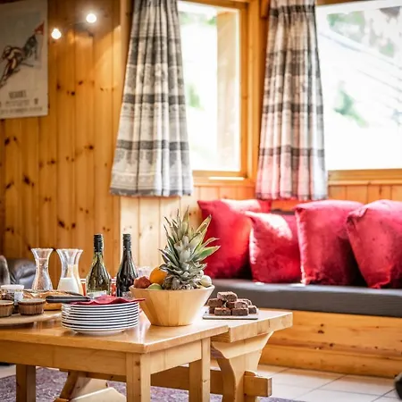 Chalet Himalaya , 10 Person With 5 Ensuite Bedrooms And Outdoor Jacuzzi In Centre *